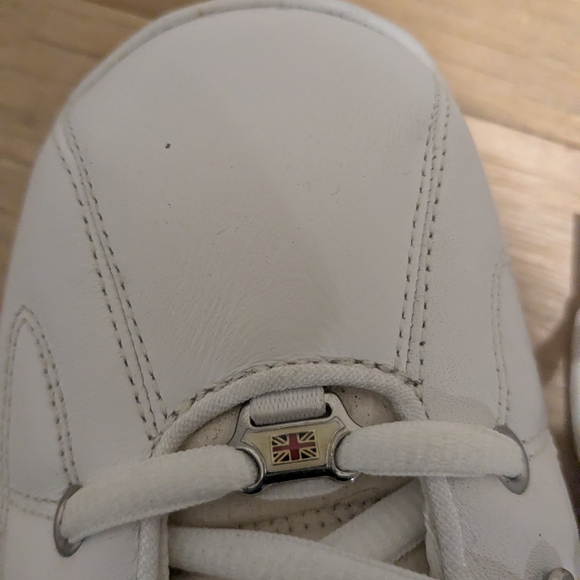 Reebok White Sneakers - Picture 6 of 8